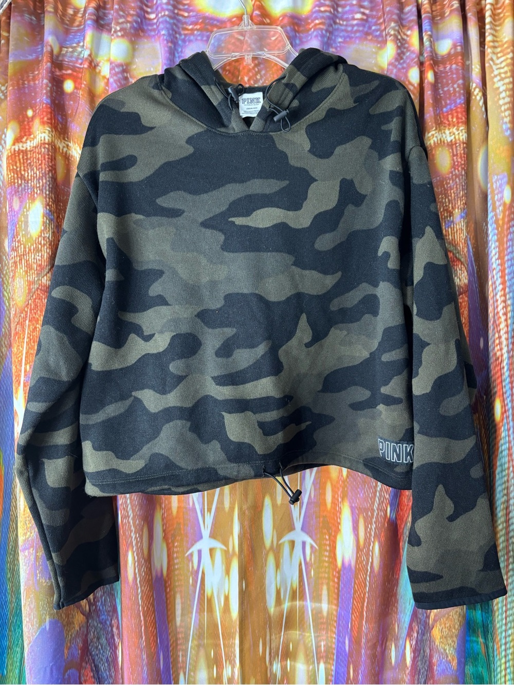 Victoria’s Secret camo cropped hoodie ✨ NWOT